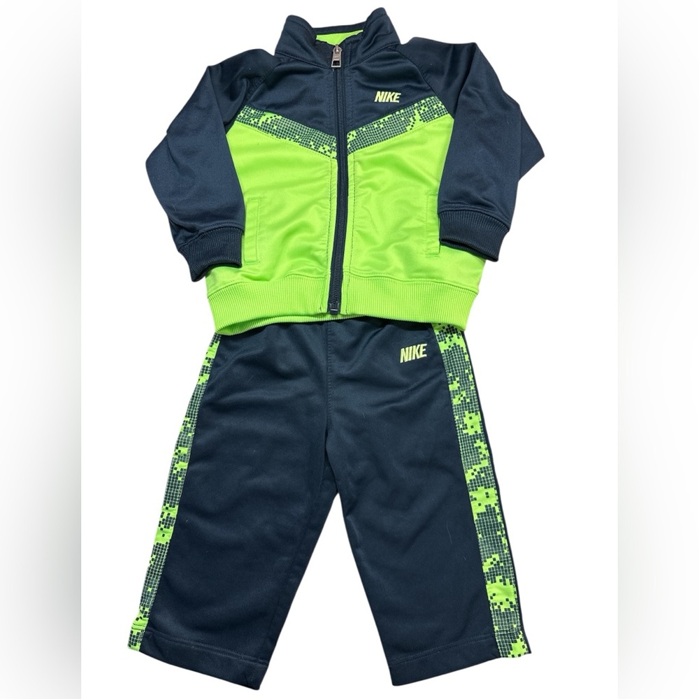 Nike Boys Tracksuit With Neon Green & Navy Blue Jacket & Matching Pants 12M